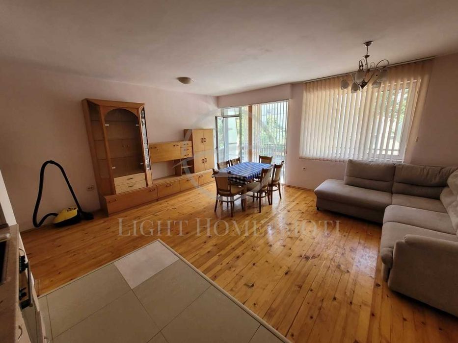 Продава се Тристаен апартамент в Пловдив, Кючук Париж - 104 кв.м за 2693 €/кв.м - Снимка #2