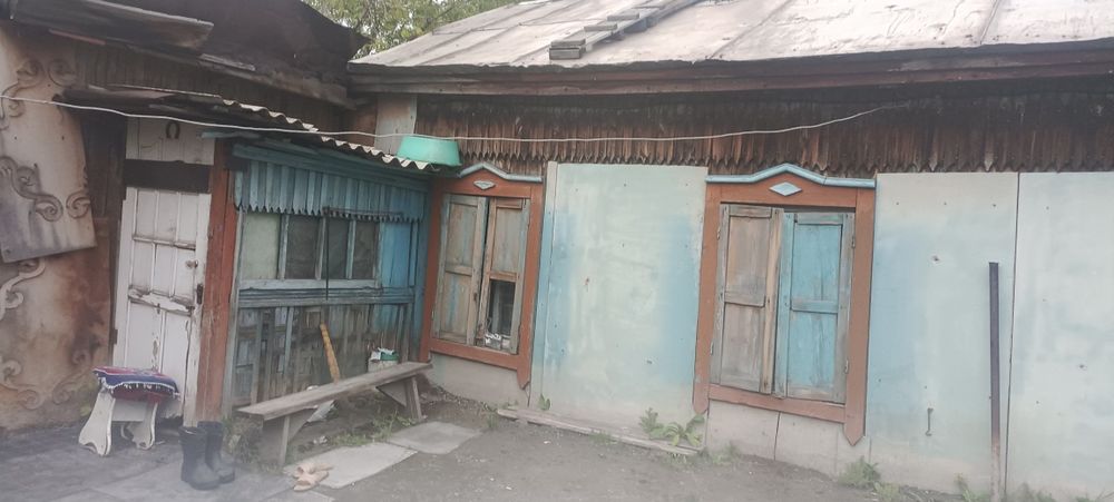 Продам старенький частный дом!