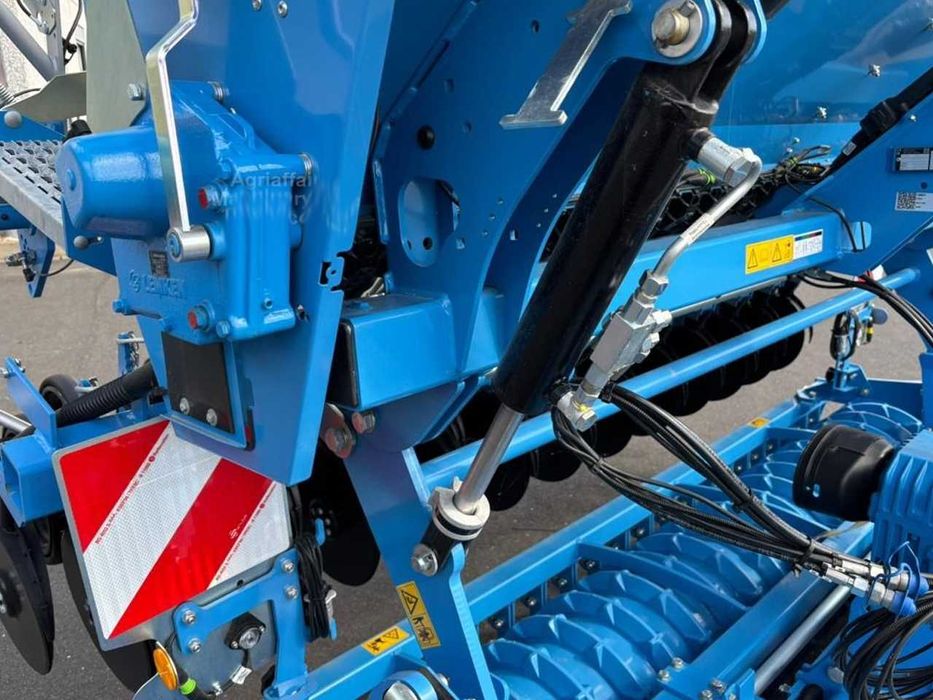 Комбинированная сеялка Lemken Saphir 9/300 + Zirkon 12/300