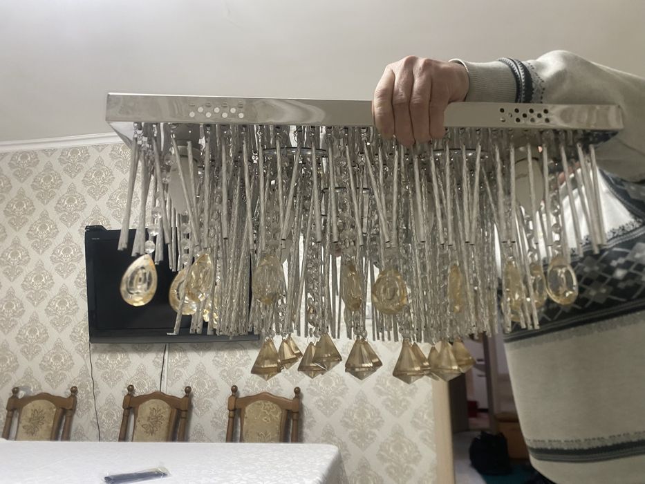 Люстра большая с пультом