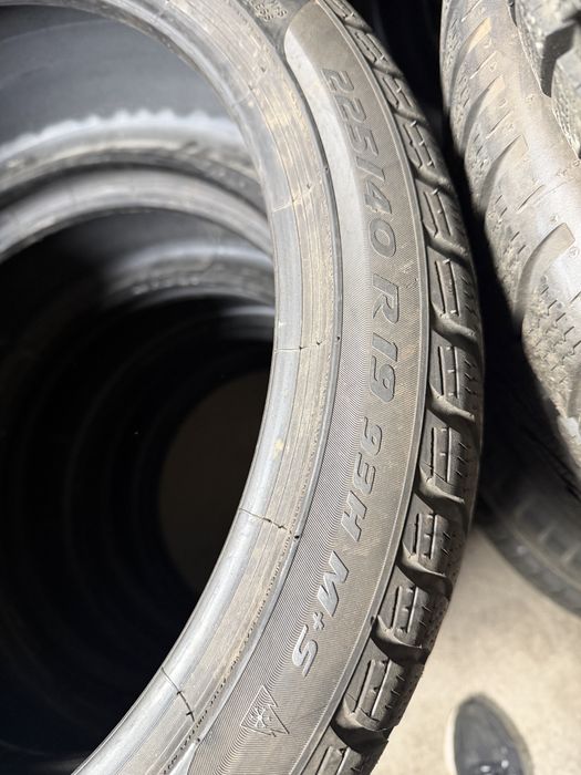 4 Anvelope second 225 40 19 PIrelli Sottozero Runflat