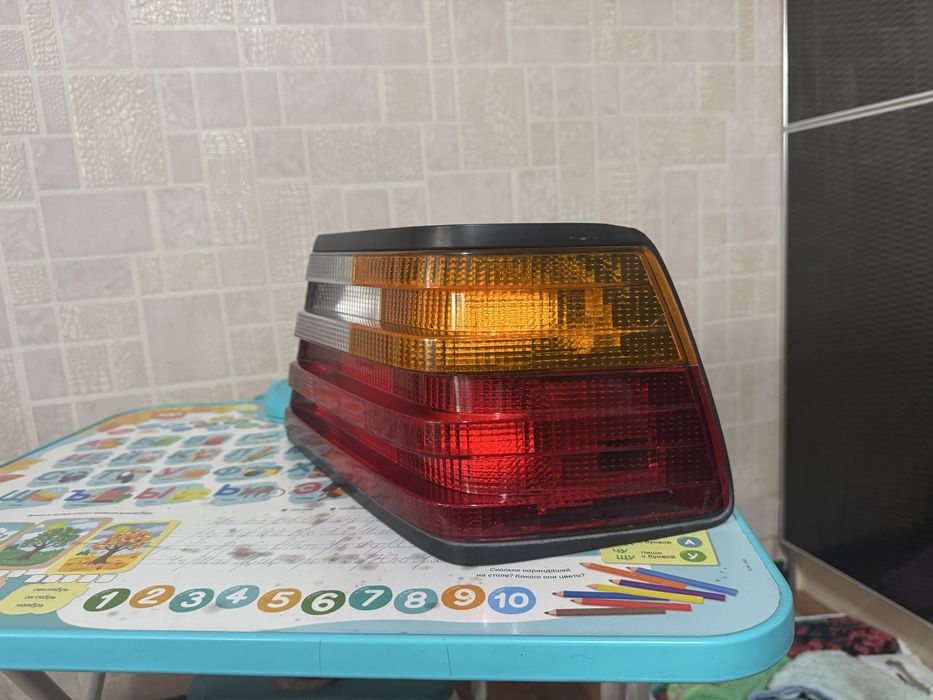 124 мерсадес задний стоп от ДОТ