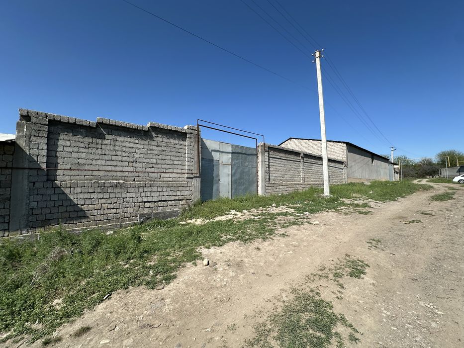 16 sotix joy + orqasi dala SROCHNA SOTILADI!