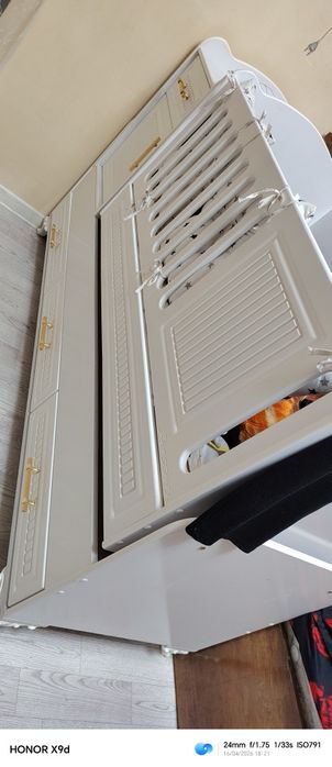 Детская кровать  у