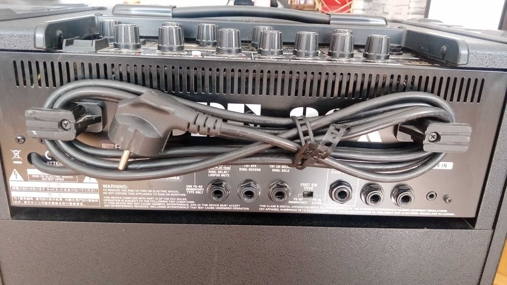 Кубе за китара Roland