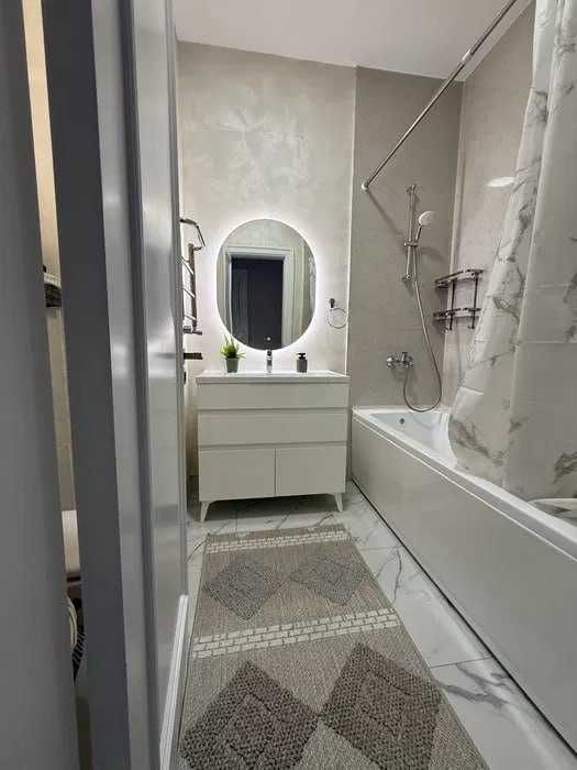 Продается квартира 
Шайхонтахурский район
ЖК Boulevard 111м2+терасса