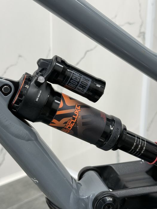 Колело за спускане Commencal FRS Furious DH 2023 M 27.5
