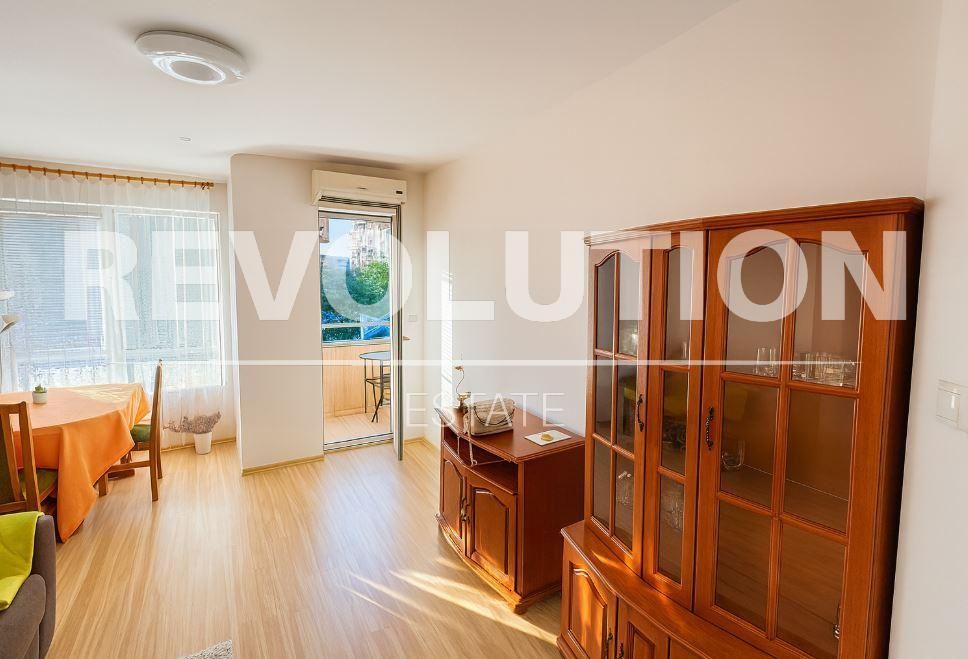 Дава се под наем Двустаен апартамент в Варна, Базар Левски - 50 кв.м за 498.27 € - Снимка #2