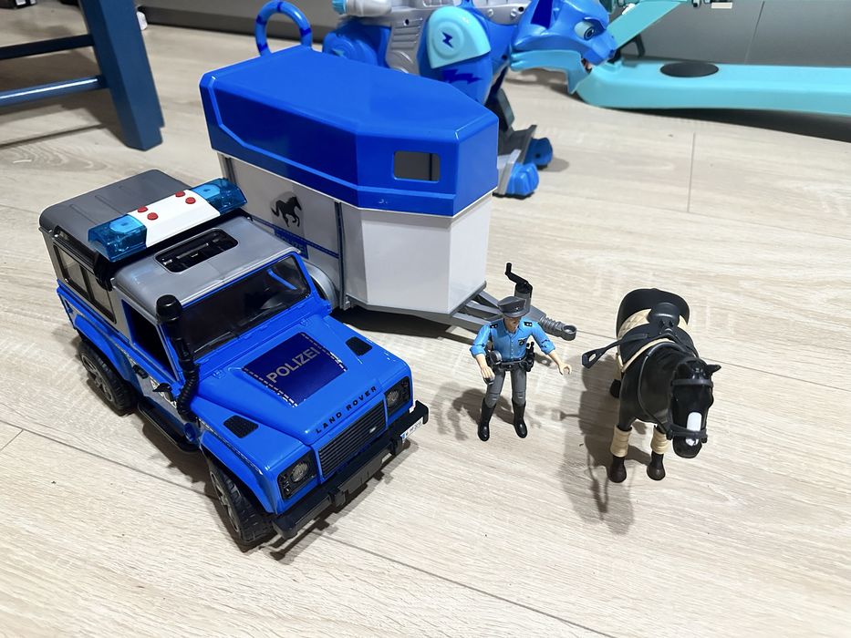 Jucarii Bruder Jeep politie , masina de gunoi , macara , tractor