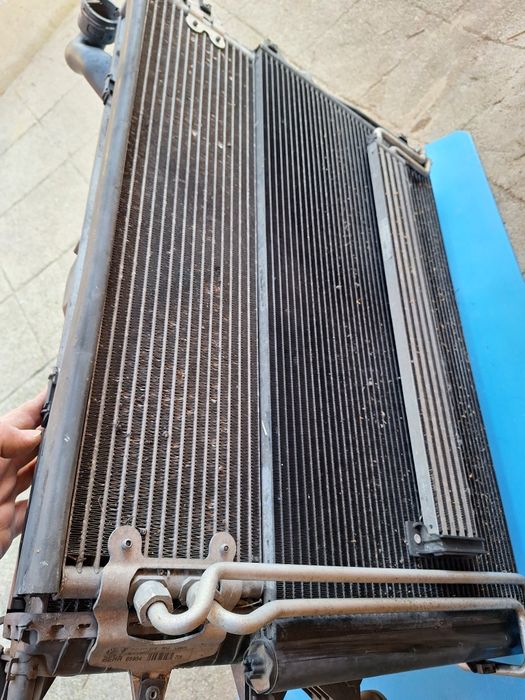 VW Touareg V10 5.0tdi  климатичен и воден радиатор супер здрави и упр