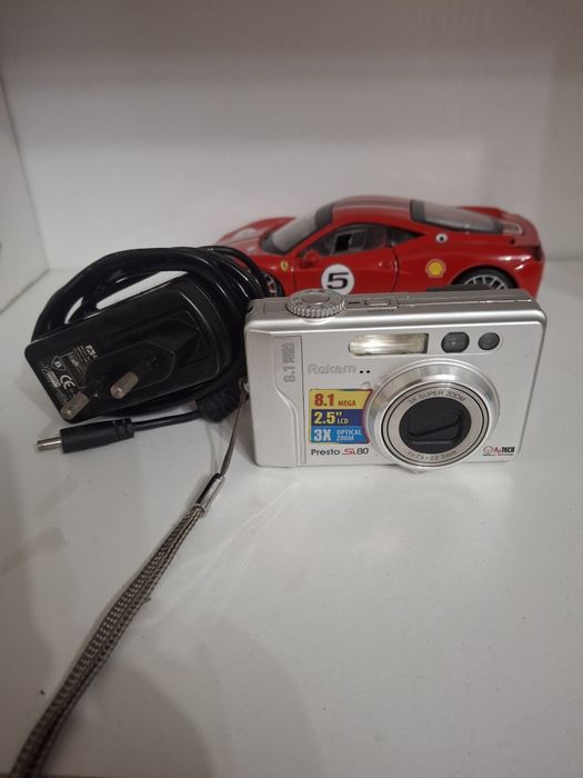 Цифровая камера  Rekam