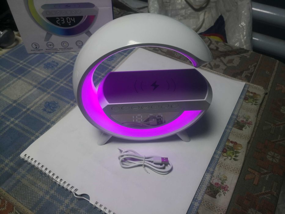 Statie incarcare wireless cu lampa rgb, ceas si boxa bluetooth