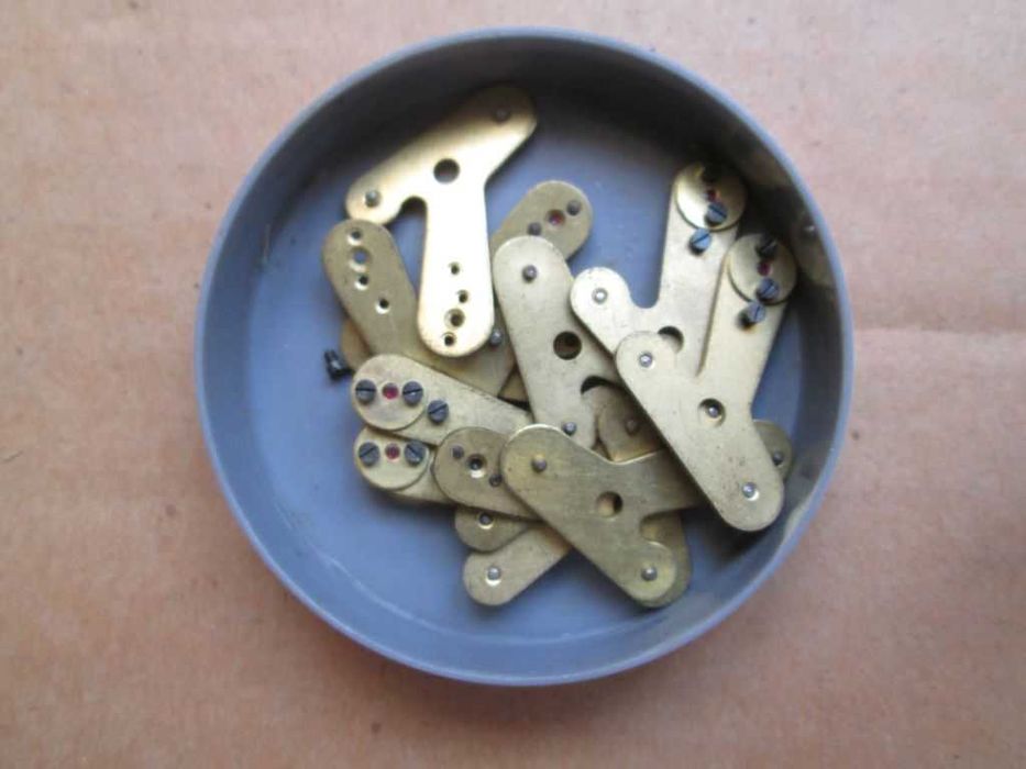 Лот за колекционери - часовници, части, литература