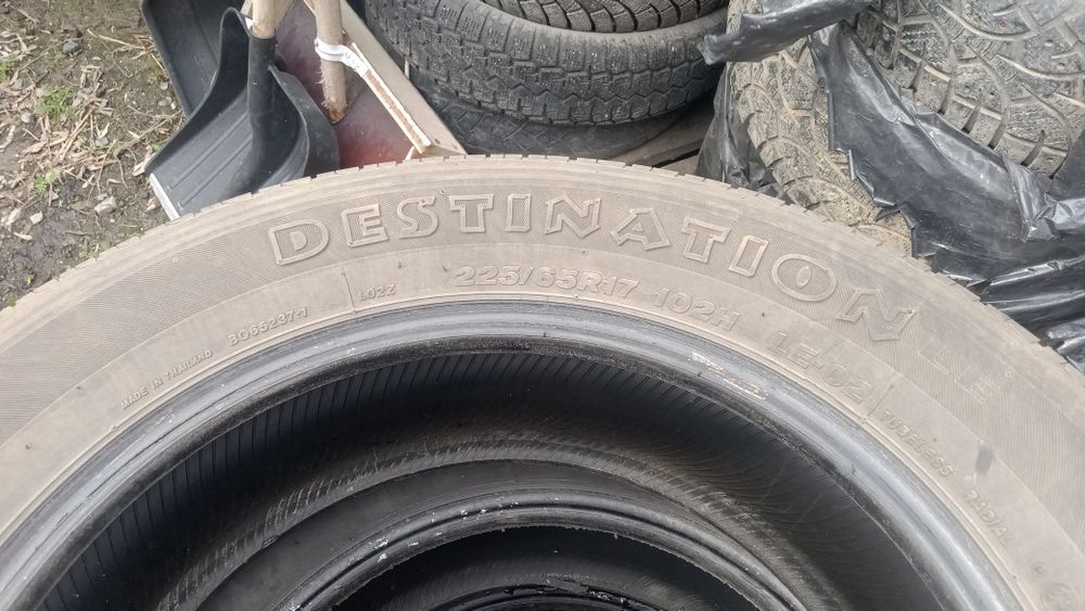 225.65 R17 в хорошом состаяние