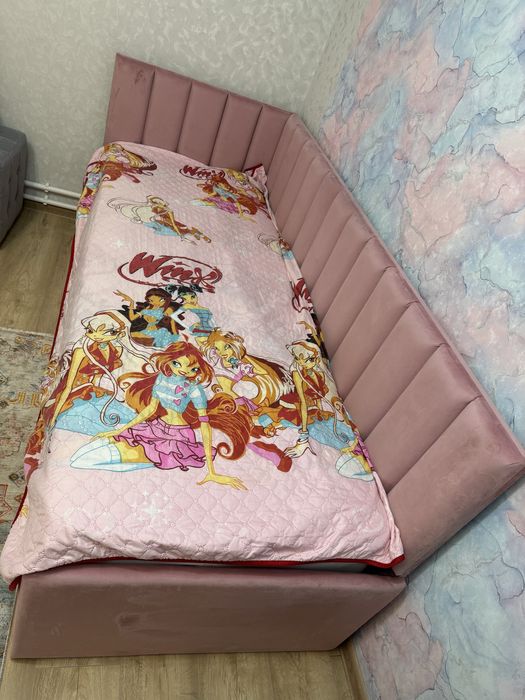 Продам кровать с матрасом