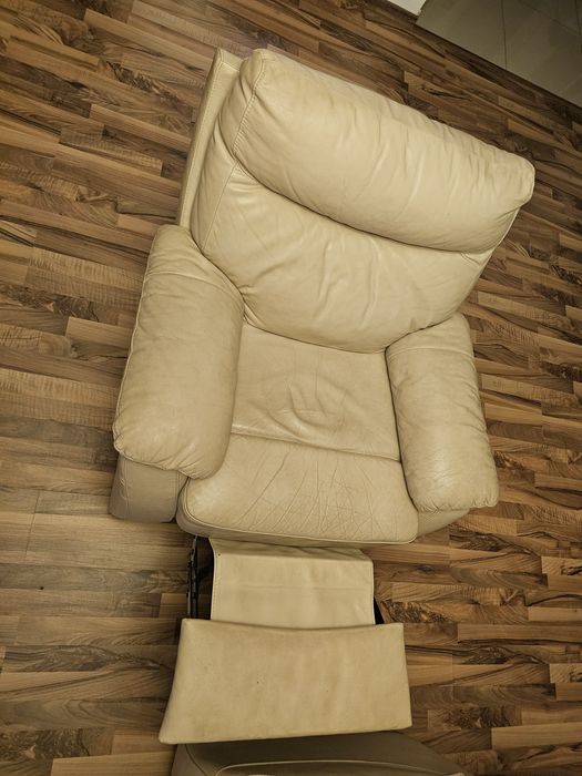 Canapea 2 locuri  și fotoliu cu recliner
