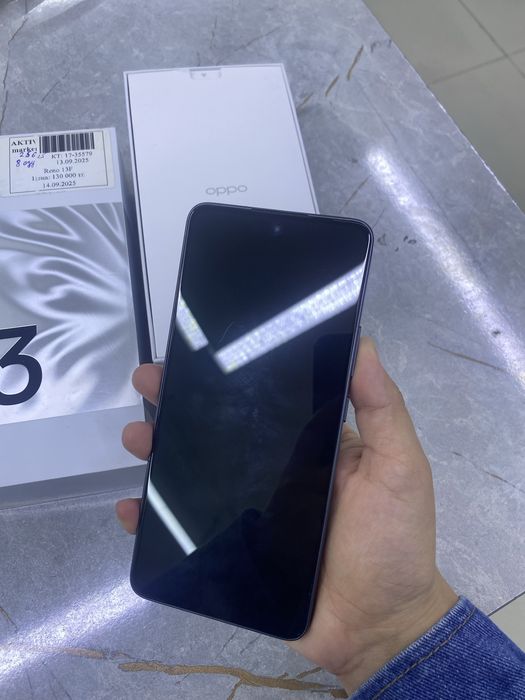 Телефон Oppo Reno 13F