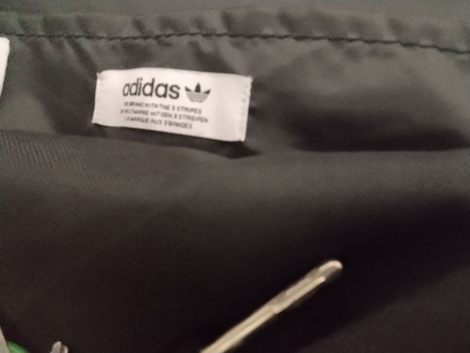 Голяма оригинална раница Адидас оригинал - и за мъже и за дами