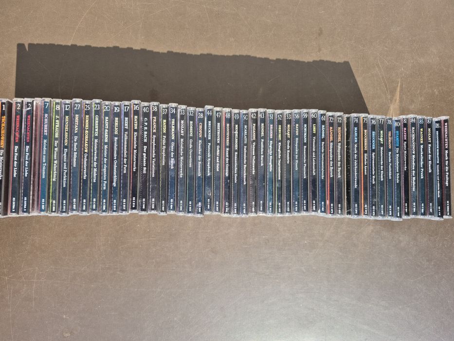 Vând Lot 50 CD cu muzica clasica mixta colectia Klassik, made in Germany