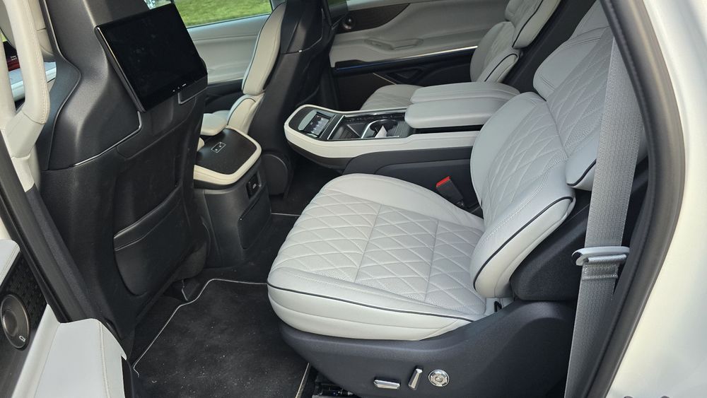 Lincoln Navigator