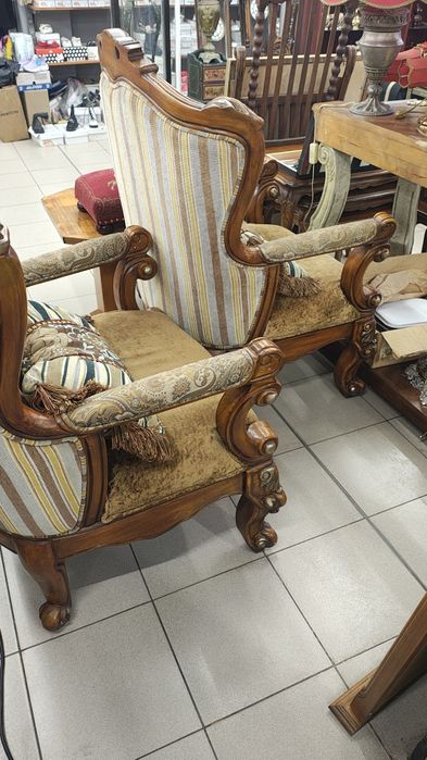 Барокови кресла...
