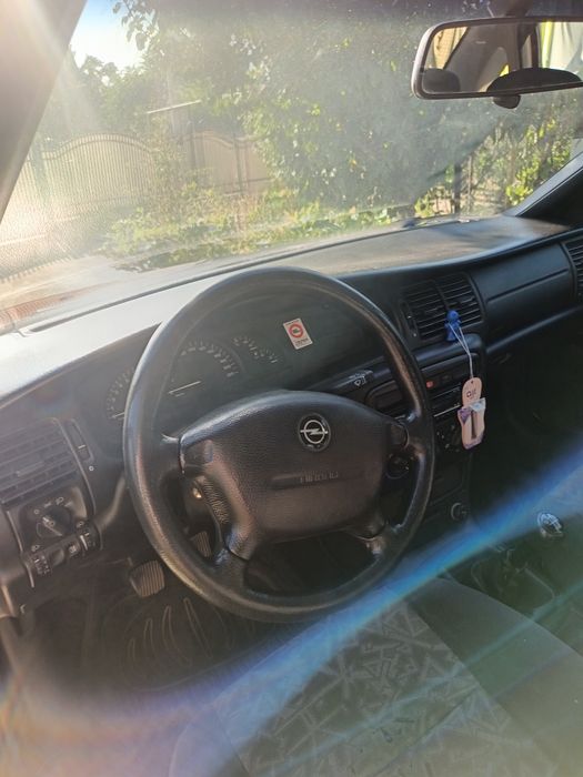 OPEL Vectra 1996 — imagine 3