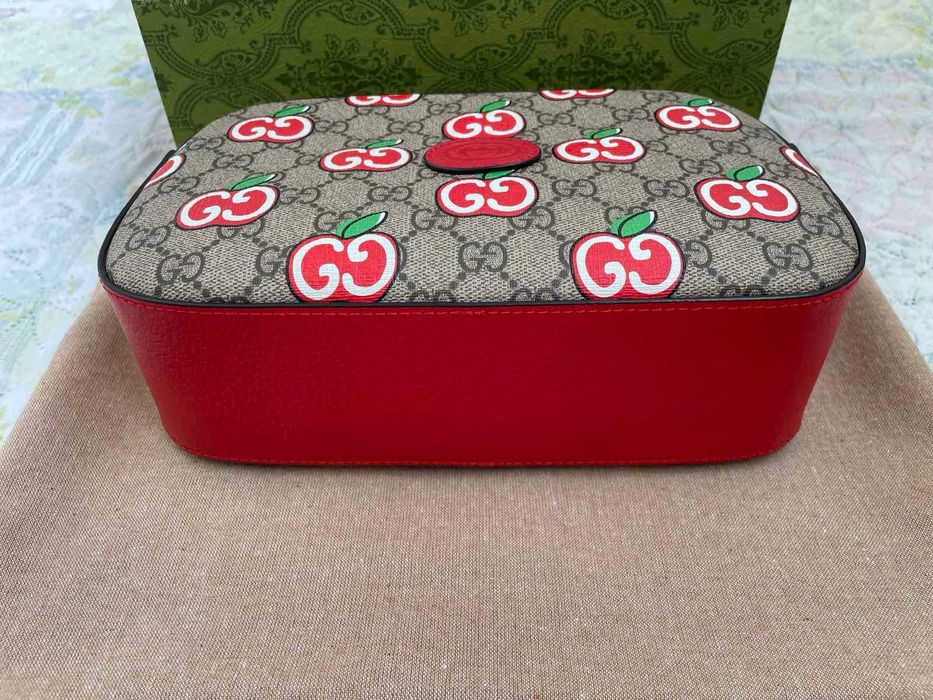 Гучи Бежова чанта Apple Принт Оригинална Gucci Червена Дръжка Gold GG