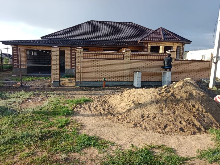 Бригада строителей