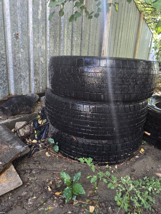 Продается зимние шины