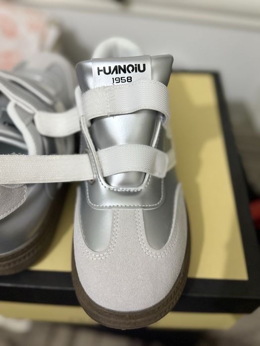 Продам кроссовки новые недорого