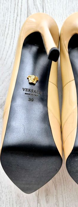 Обувки на висок ток Versace, размер 39