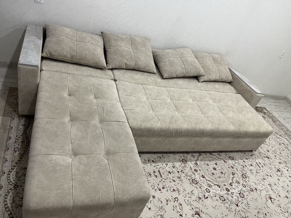 Продам диван, раскладной.