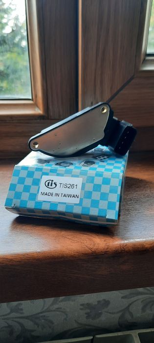 Комутатор , трамблер на Мазду S5.