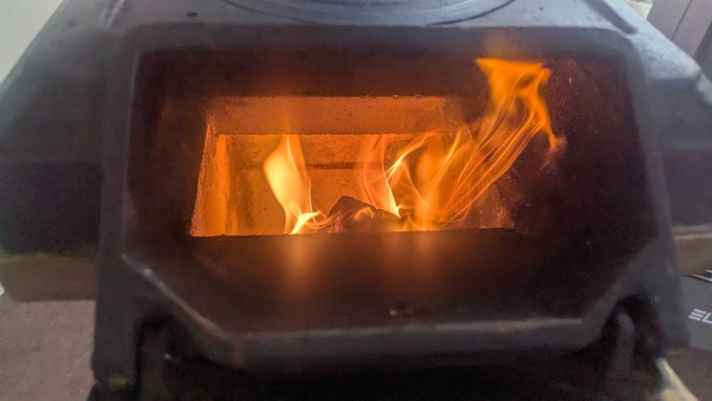 Стара перфектно работеща печка Балкан