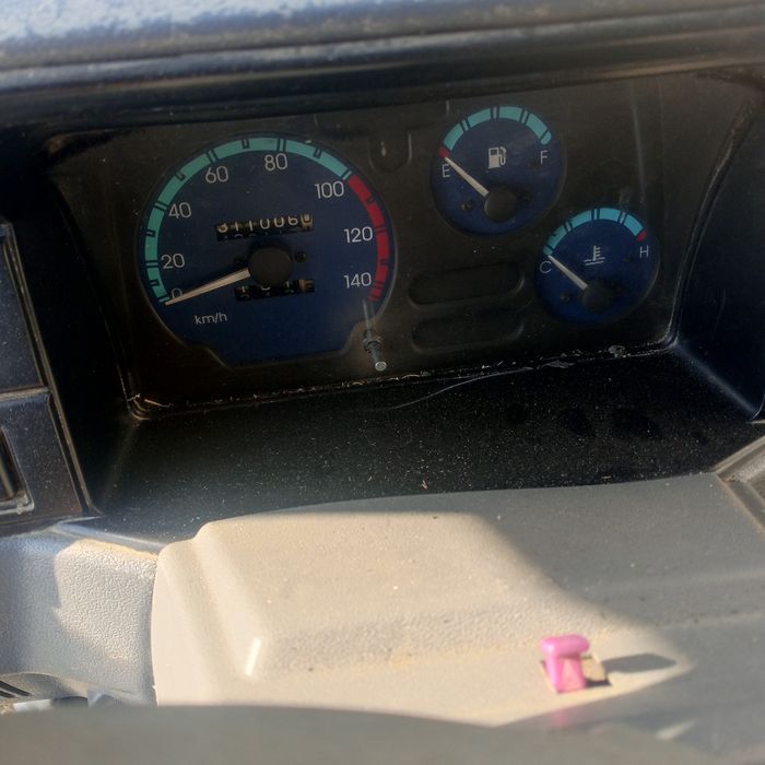 srochni   damaz  sotiladi