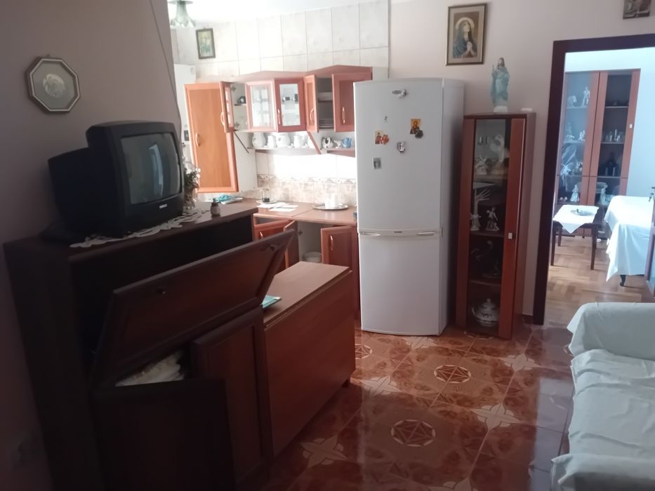 Ap o camera Darmanesti Lidl 40mp renovat parter bloc apartamente