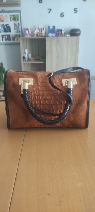 Дамска чанта от естествена кожа