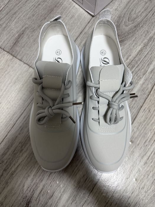 Обувь женская поседневная