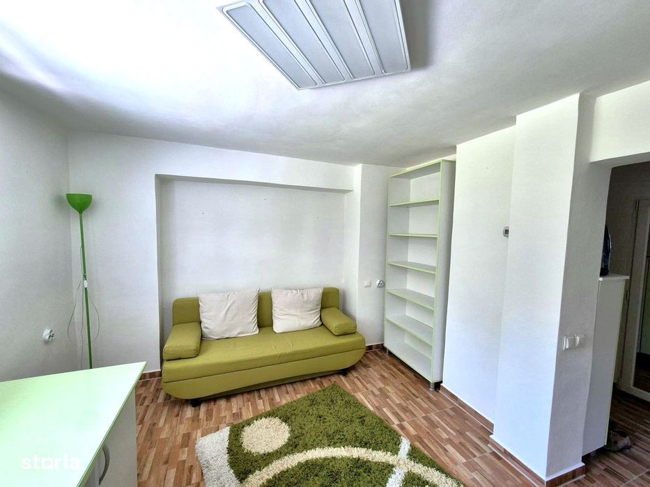 Garsonieră recent renovată, ultracentral (vis-a-vis UMF), de închiriat
