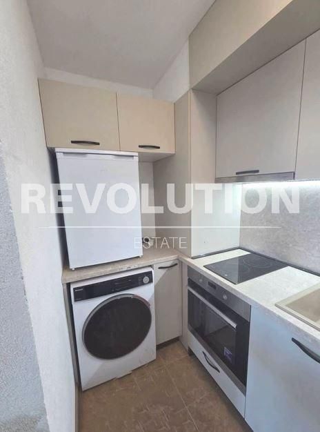 Етаж от къща в района на с.Тополи!