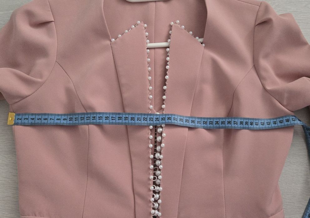 Costum botez/eveniment /roz,marimea 38