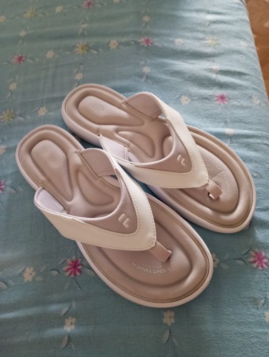Продам сланцы Fila.