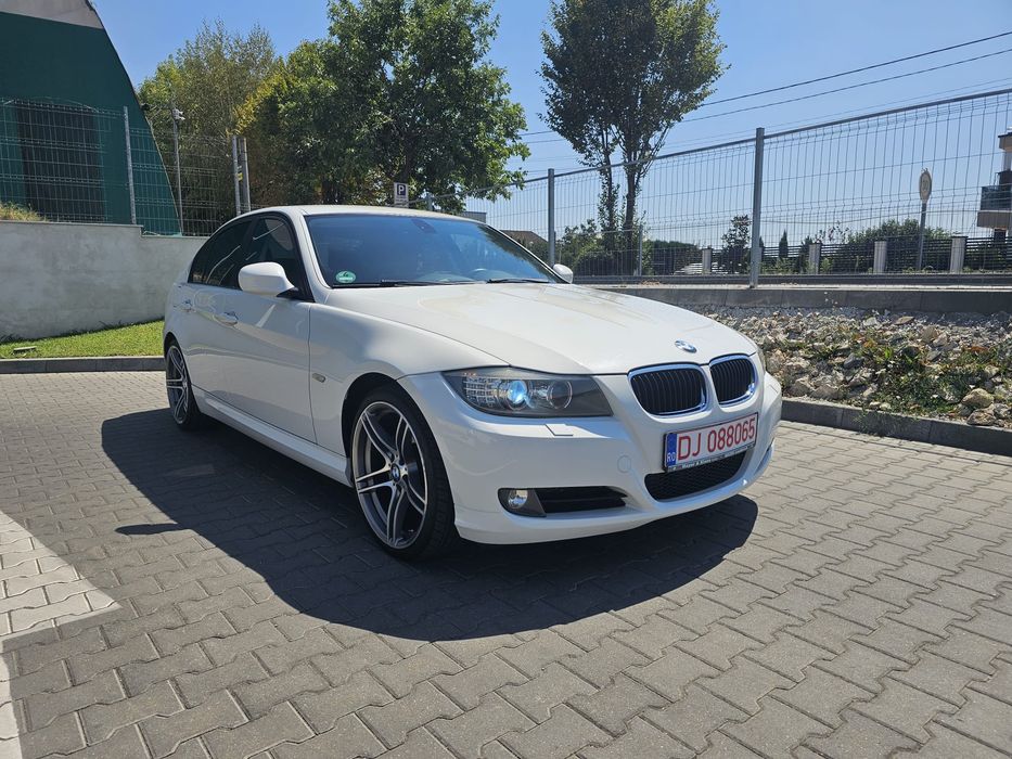 BMW 3 Series 2010