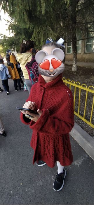 Пальто вязанное на девочку