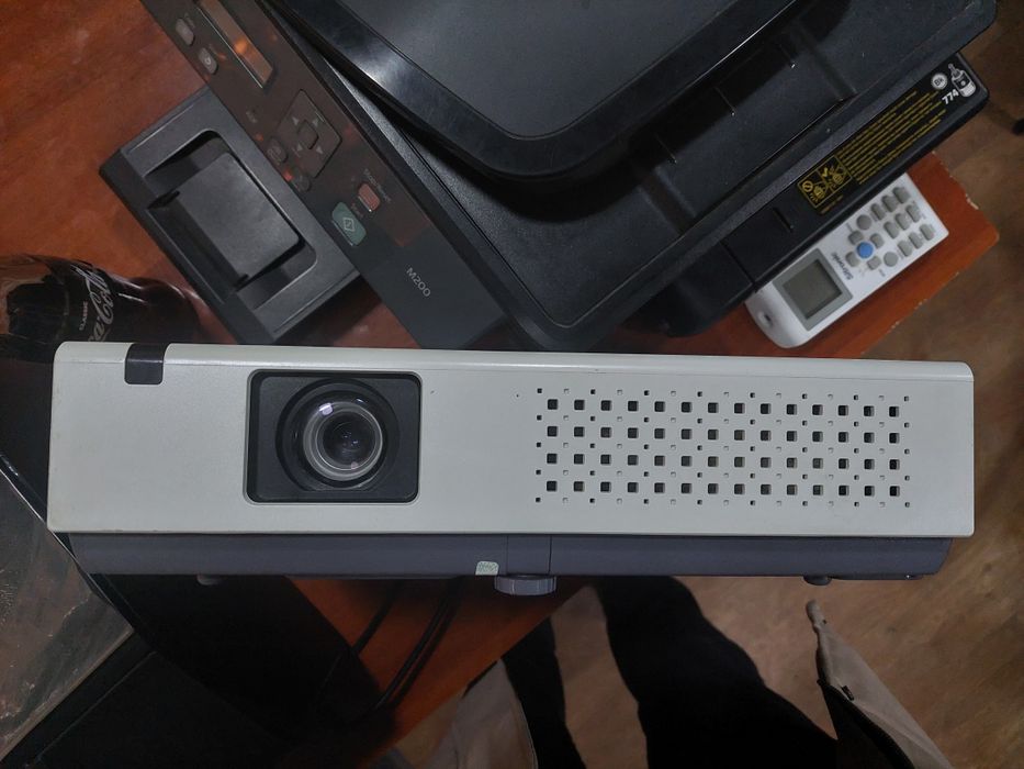 Acto LCD LX316 projector