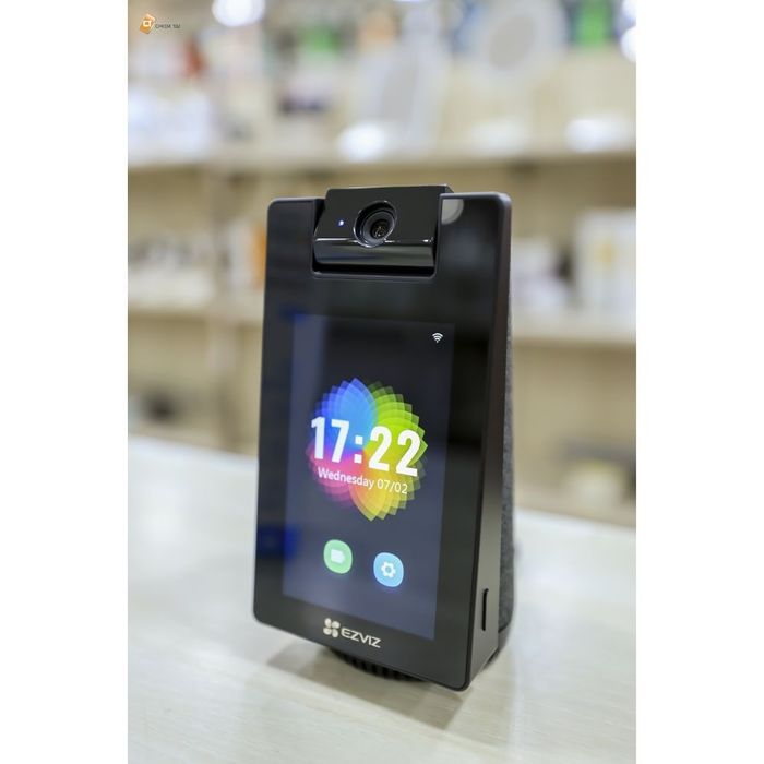 Ezviz S10 | камера с мотитором | 360°