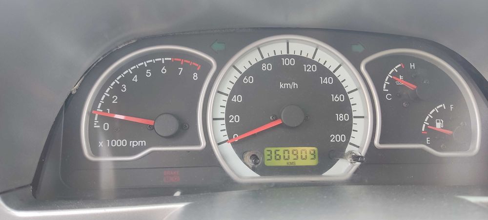 Daewoo Nexia II SOHC гибрид сотилади.