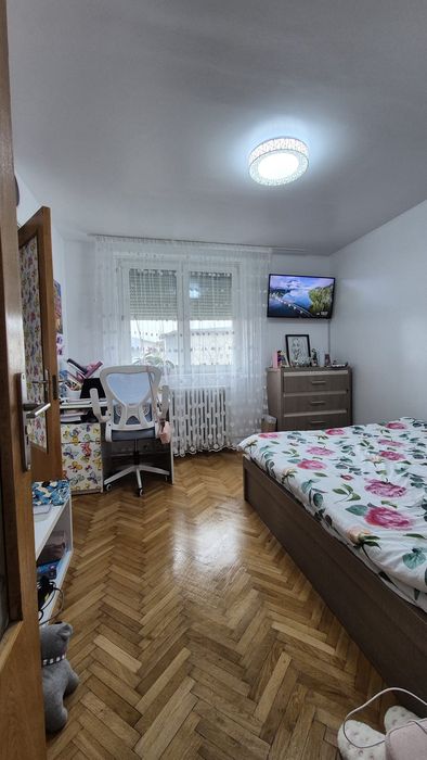 Vand Apartament 2 camere