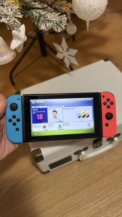 Consola NINTENDO Switch Perfect Functional + FIFA 18  ( doar Offline)