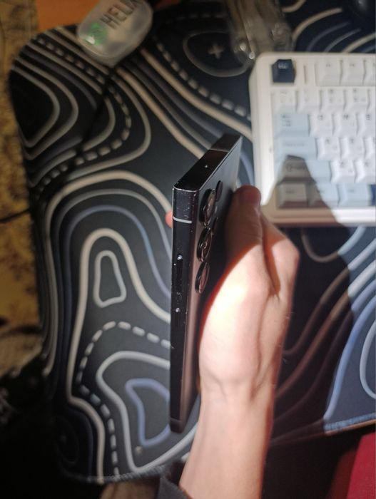 Продам Samsung s23 ultra 12/256